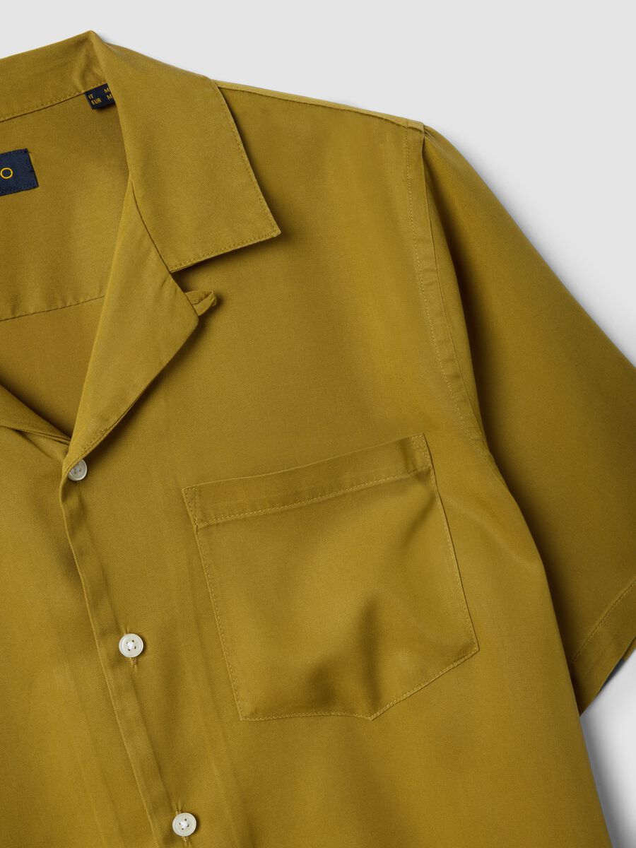 Yellow pure lyocell regular-fit shirt with bowling collar_5