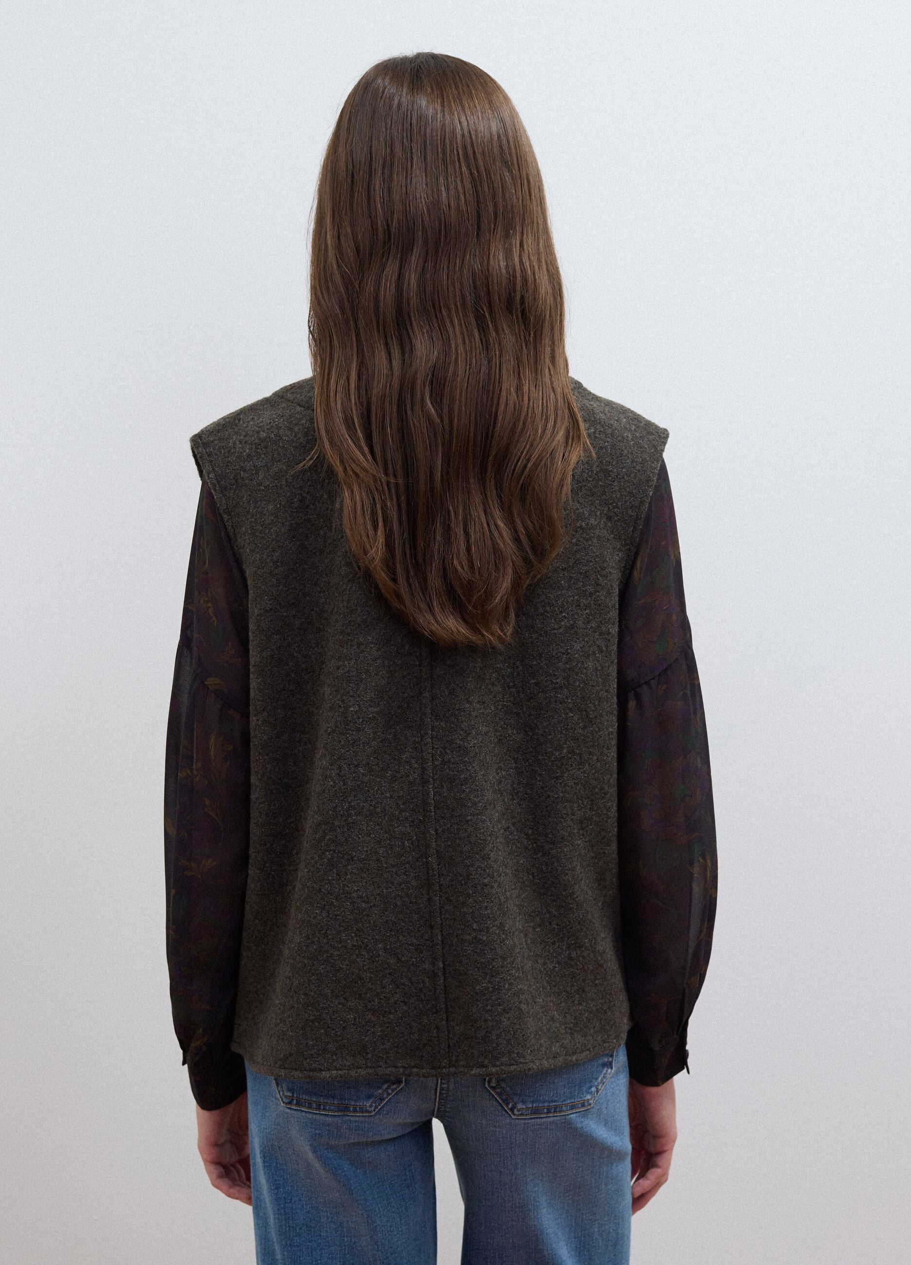 Black pure wool crew-neck gilet with relaxed fit