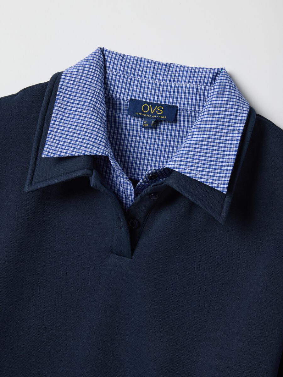 Maglione in misto cotone blu regular fit con colletto a contrasto_5