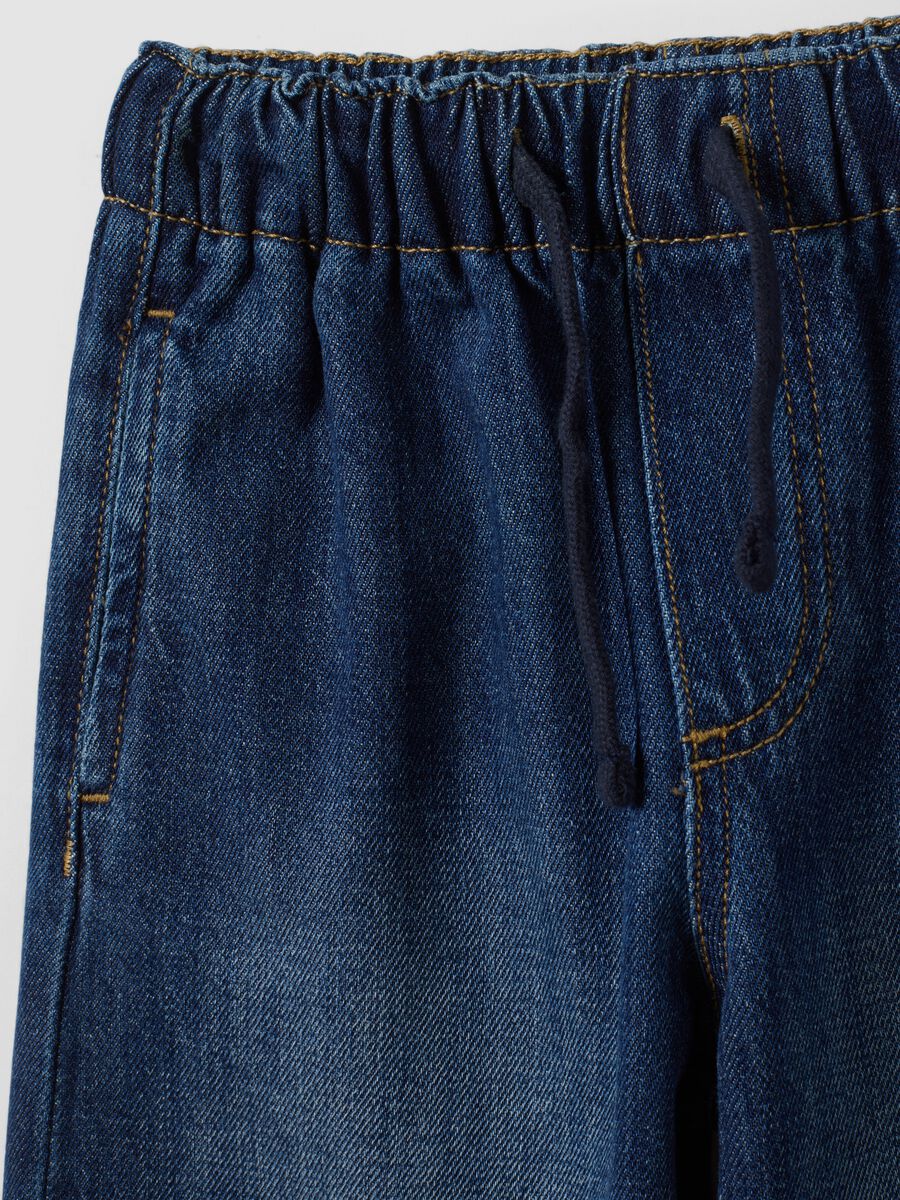 Blue denim joggers in cotton and viscose blend with cargo pockets, relaxed fit_3