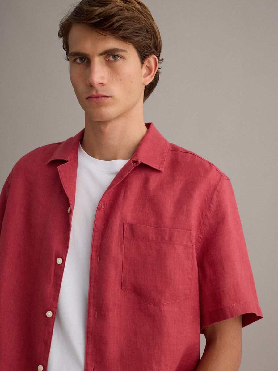 Red shirt with bowling collar in pure linen_2