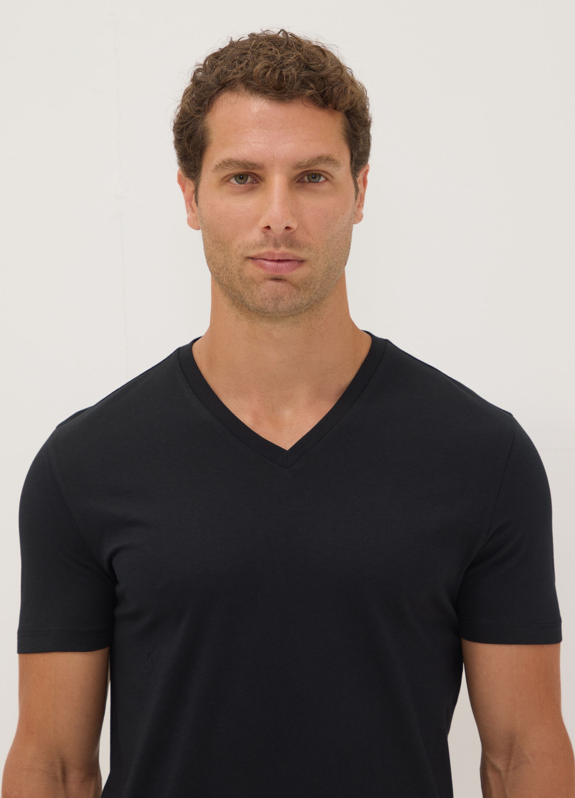 3-pack of blue organic cotton V-neck T-shirts