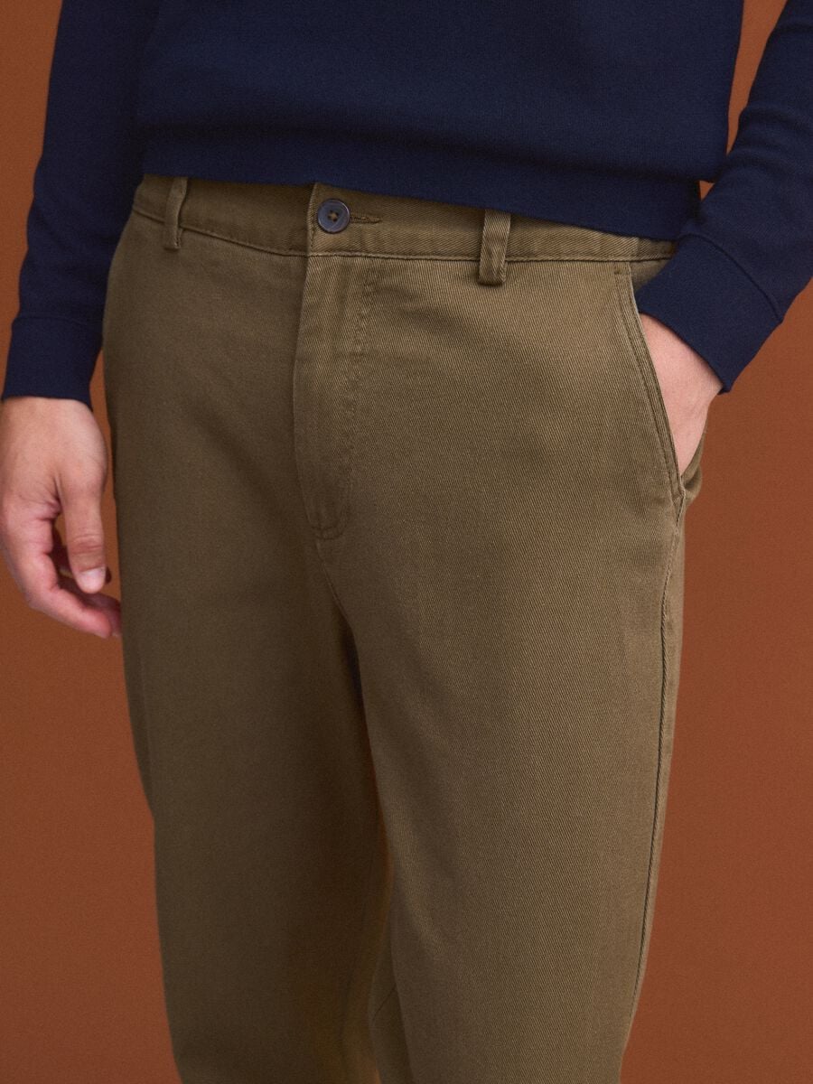 Men&rsquo;s brown stretch-cotton straight-fit chino trousers_4