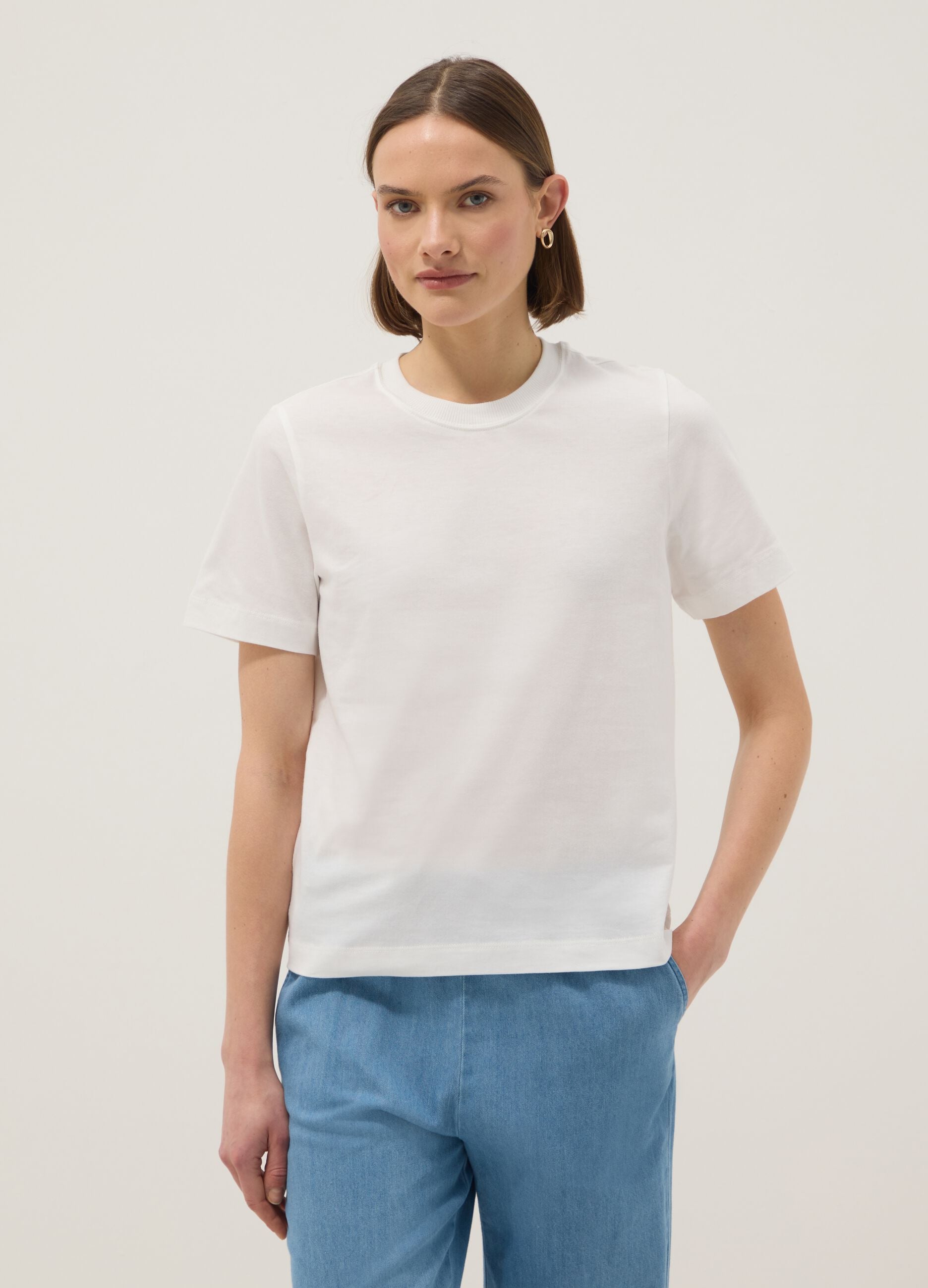 White Short-Sleeved T-Shirt in Pure Italian Cotton