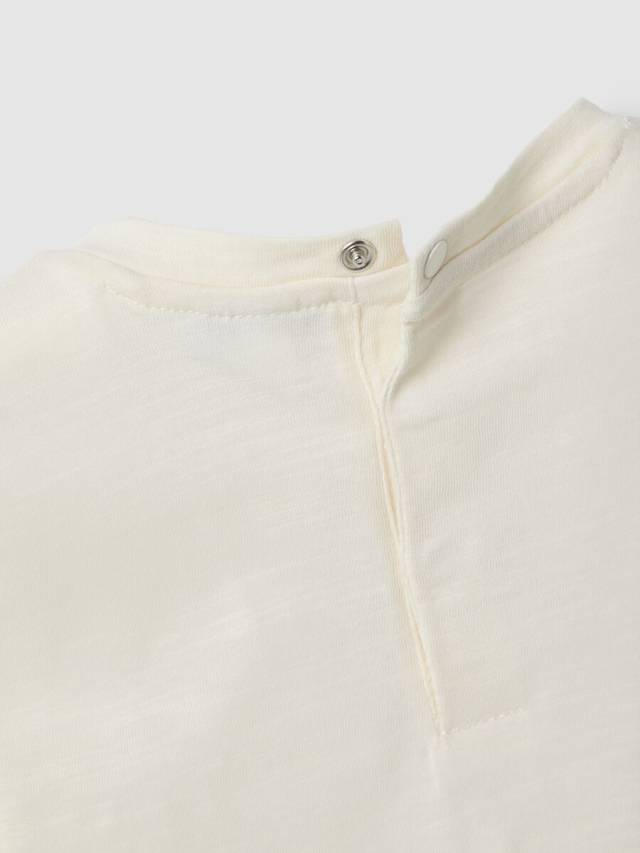 T-shirt bianca da bimbo in puro cotone con stampa orsetto regular fit_2