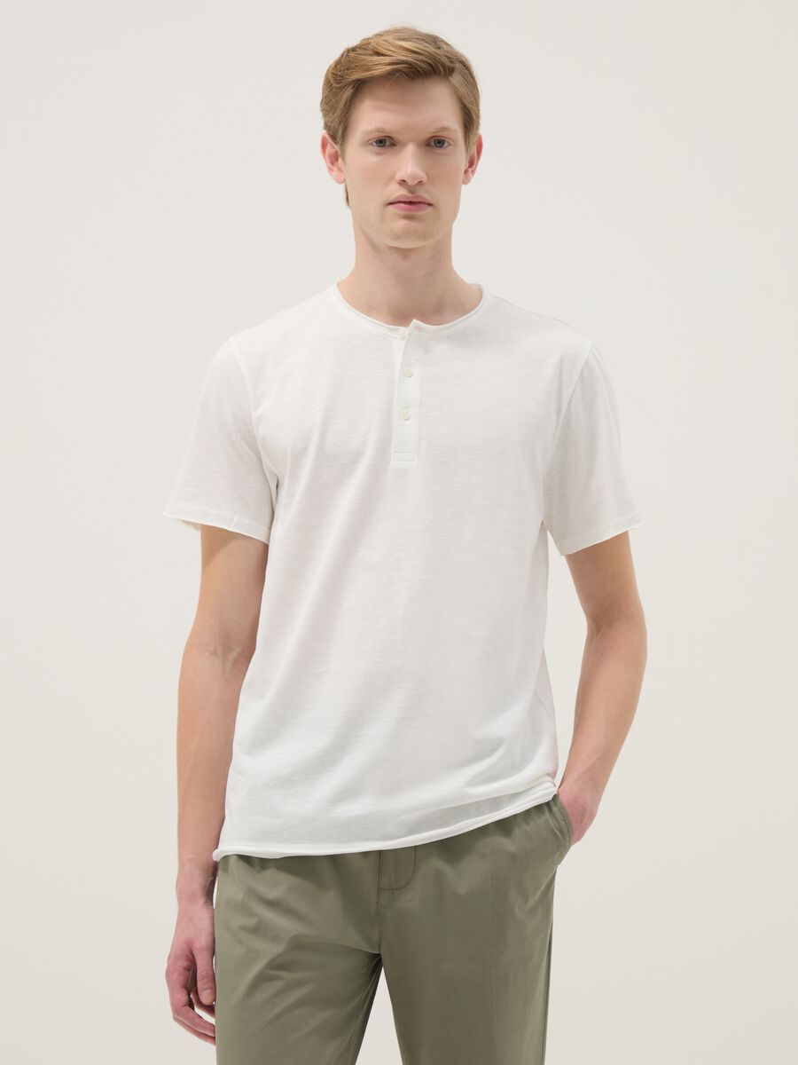 White pure cotton regular fit T-shirt with henley collar_0