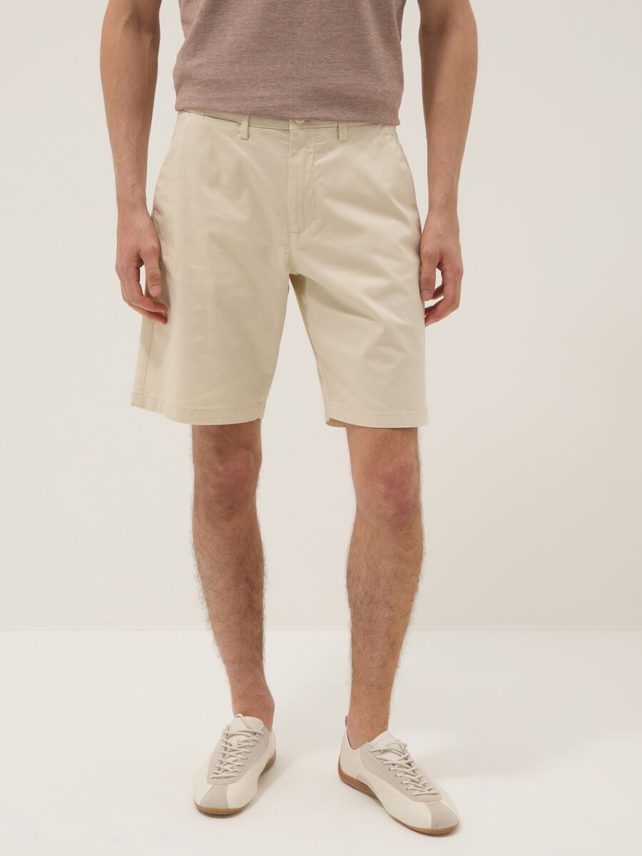 Beige stretch cotton chino shorts_1