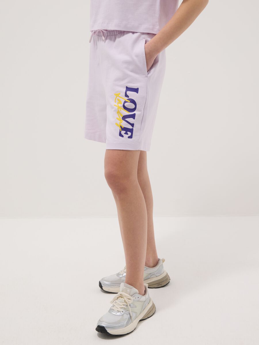 Short in puro cotone viola da ragazza comfort fit con stampe Lakers_1
