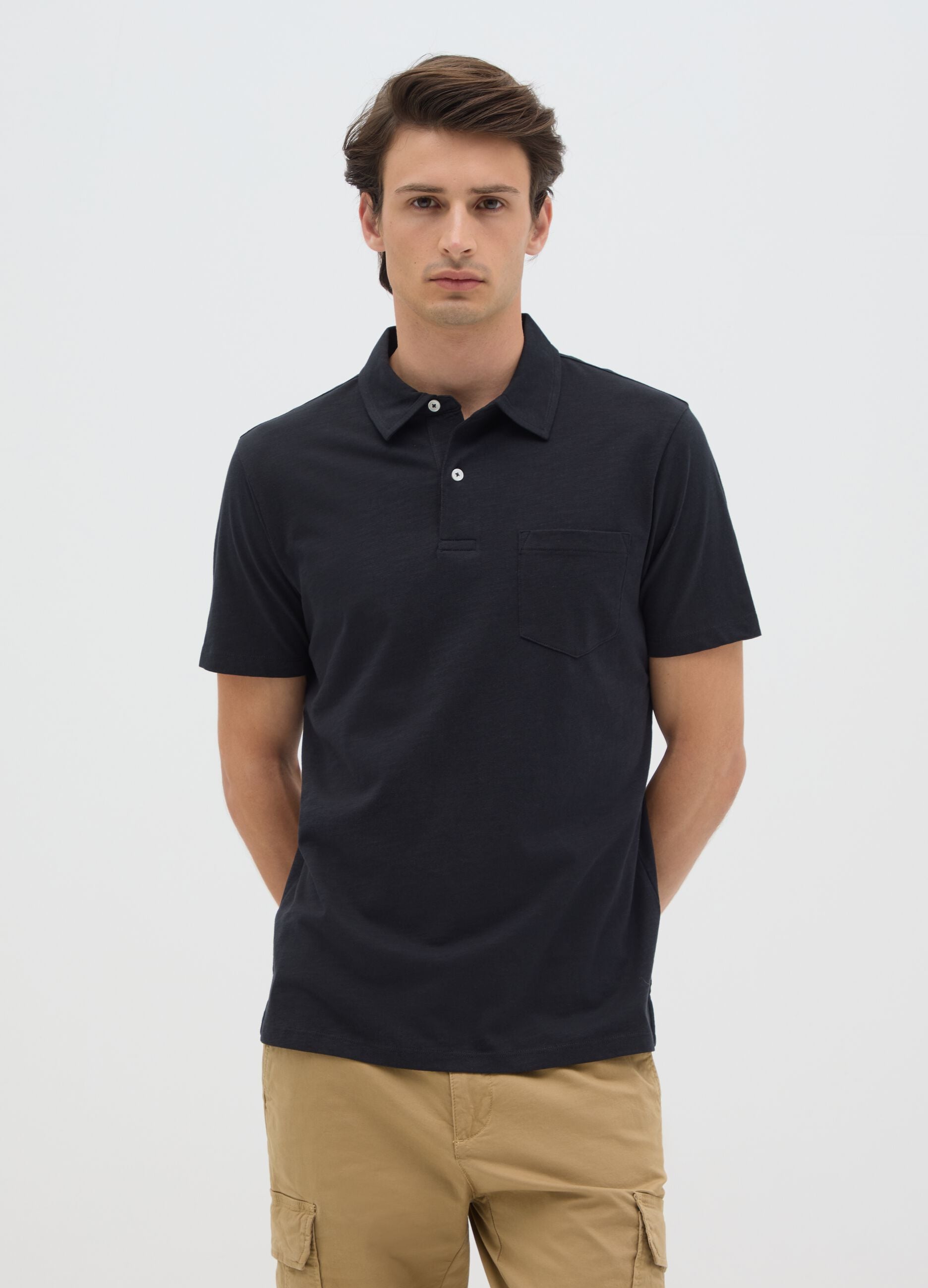 Men&rsquo;s black polo shirt in 100% cotton with regular fit