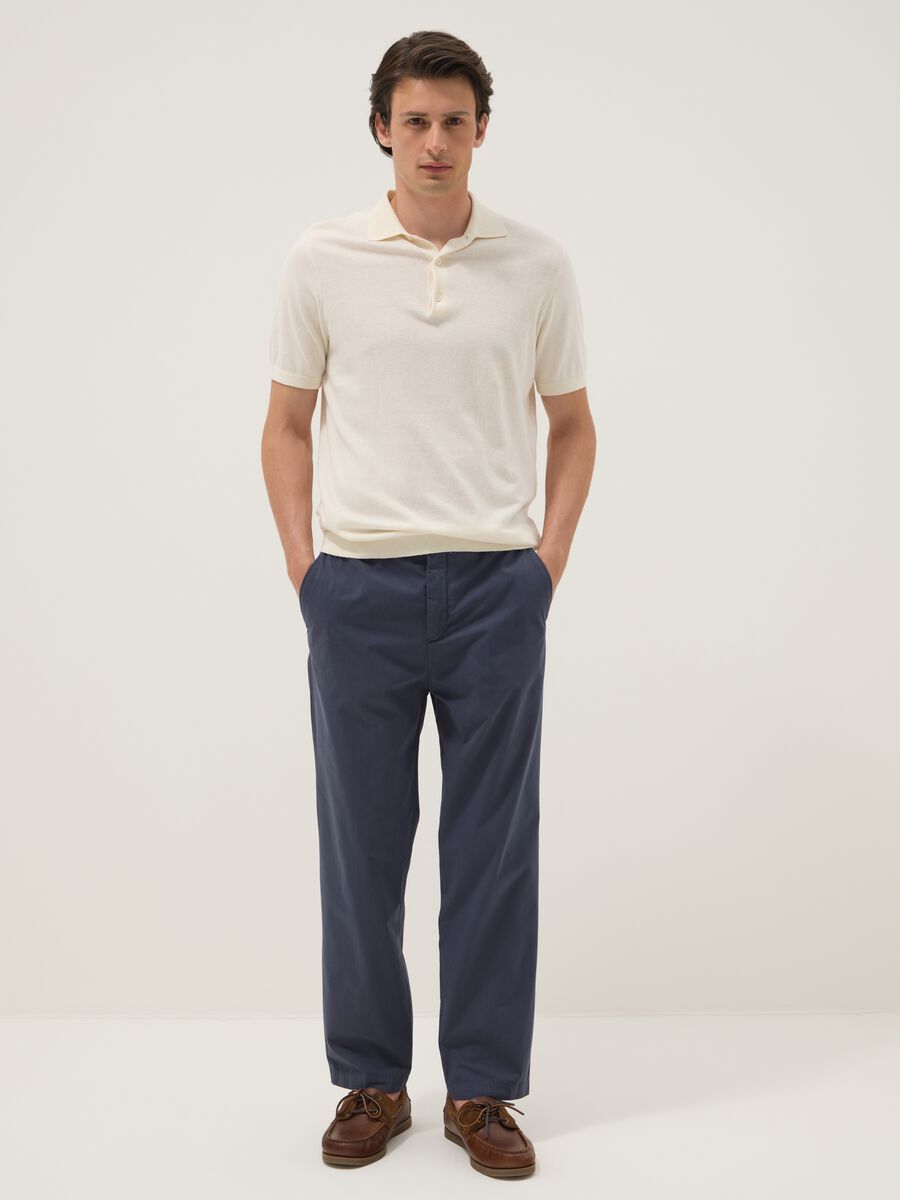 Pantaloni chino blu in puro cotone carrot fit_0
