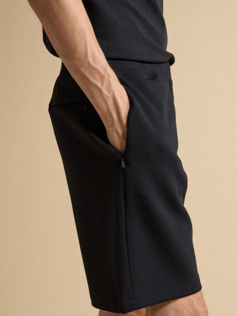 Shorts neri traspiranti in tessuto elasticizzato 2 Way Stretch_3