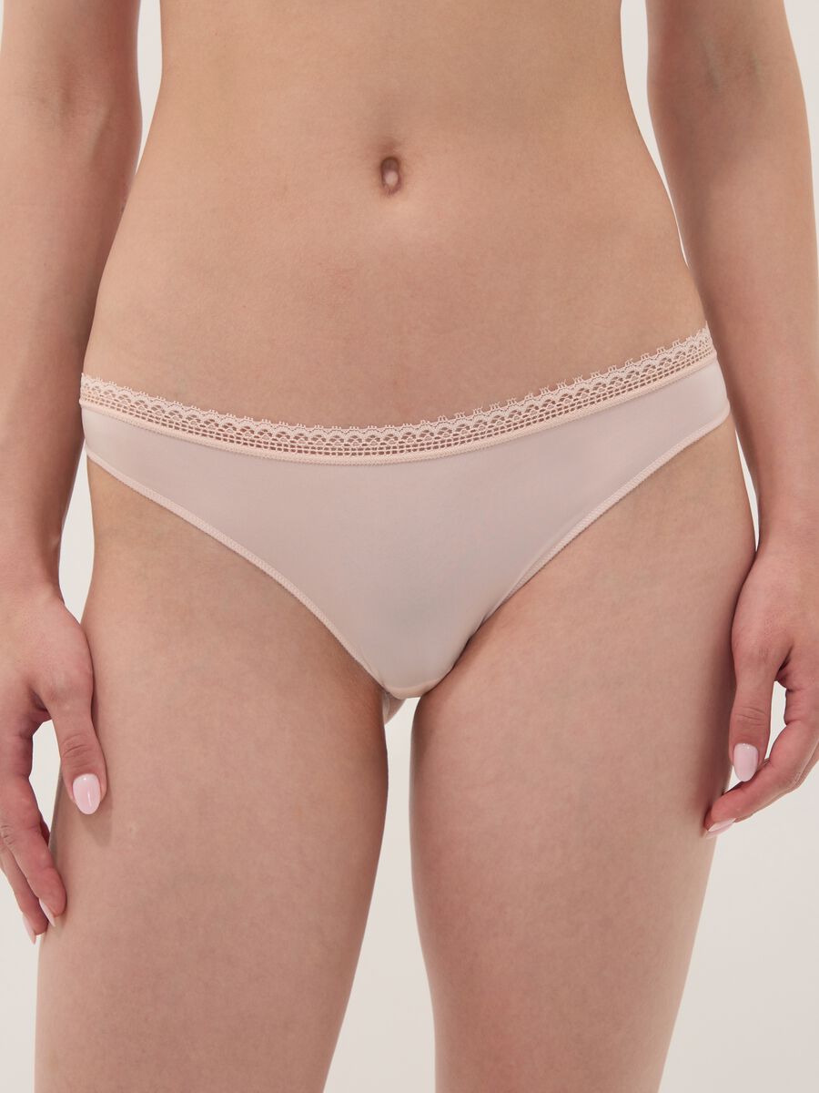 3-pack of multicolour Brazilian briefs with lace trim_1