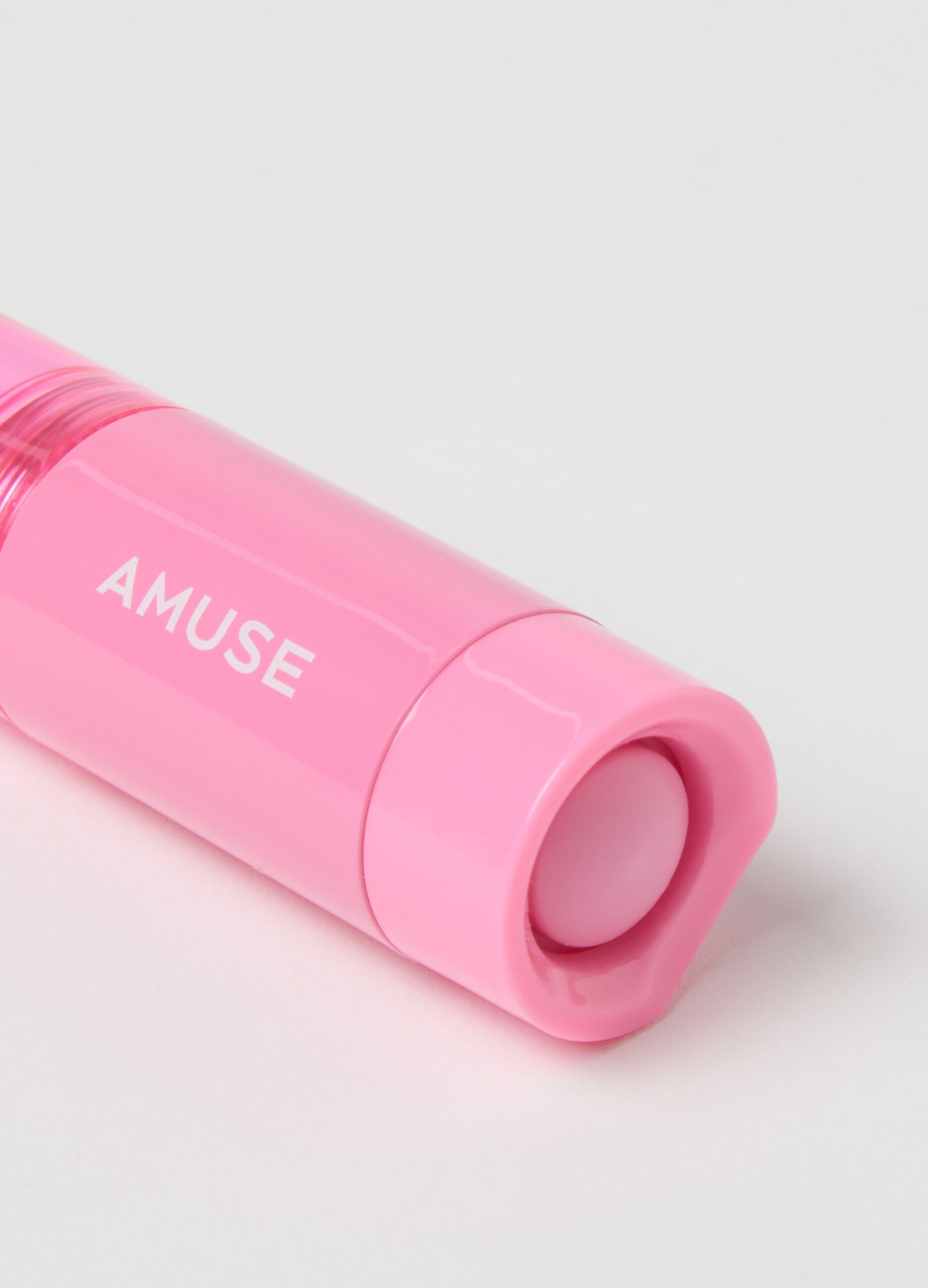 Long-lasting matte liquid blush