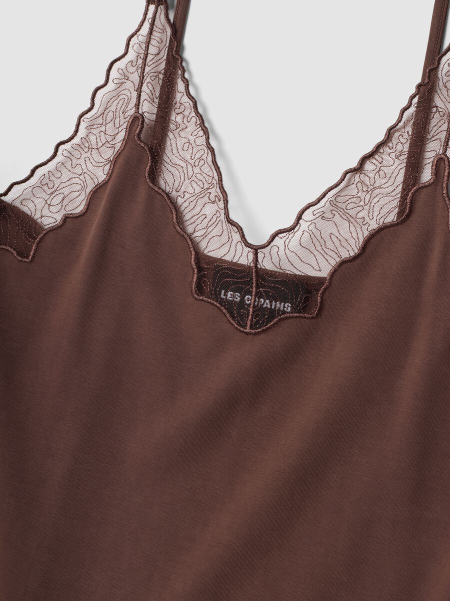 Tank top marrone in viscosa elasticizzata con pizzo e scollo a V_5