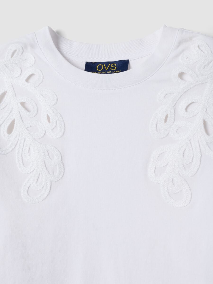 White pure cotton T-shirt with embroidery, regular fit_5