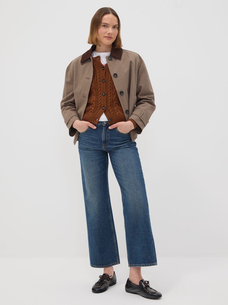 Brown cotton-blend jacket with contrast collar, regular fit_2
