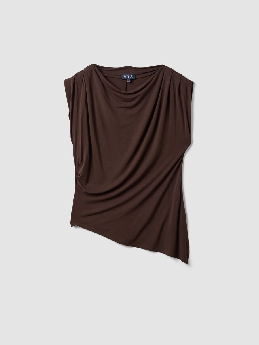 T-shirt marrone in viscosa elasticizzata con scollo drappeggiato_4