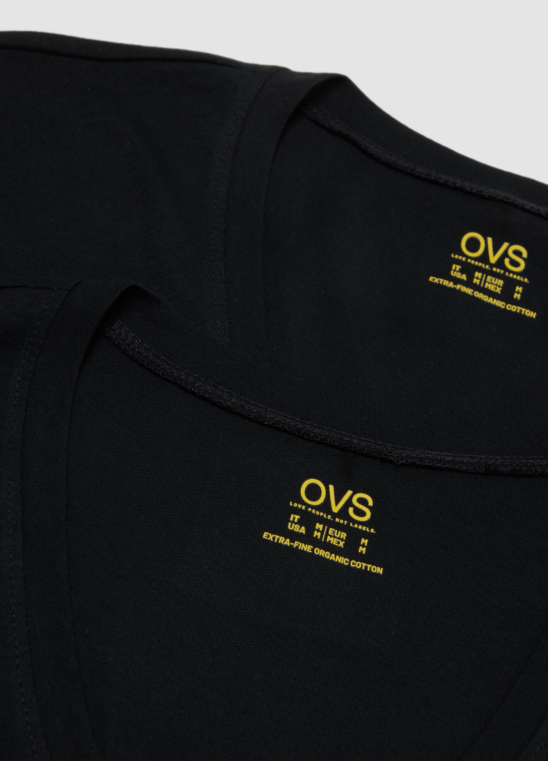 2-pack of black pure extra-fine cotton T-shirts with deep V-neck