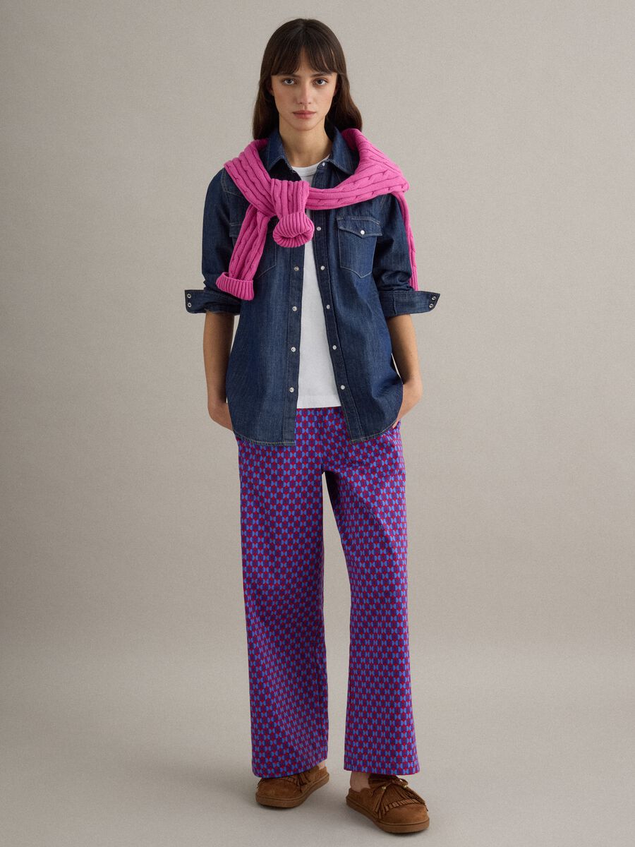 Pantaloni in cotone elasticizzato multicolor regular fit con fantasia_0