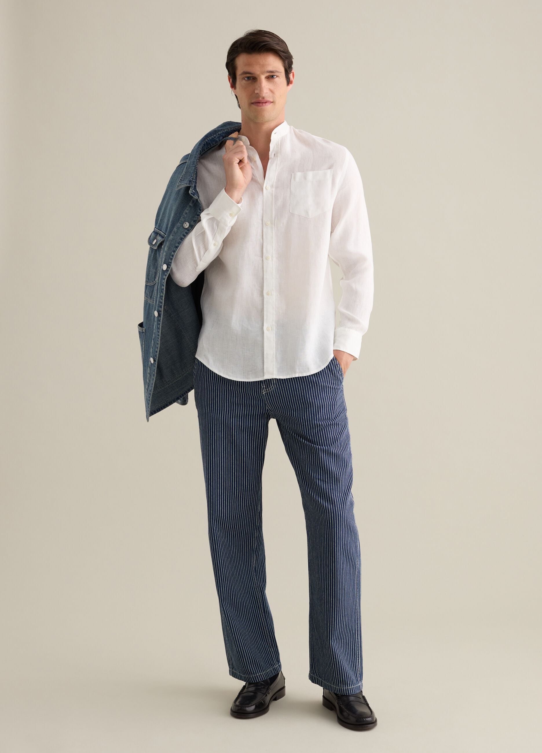 Men&rsquo;s white regular-fit shirt in 100% linen