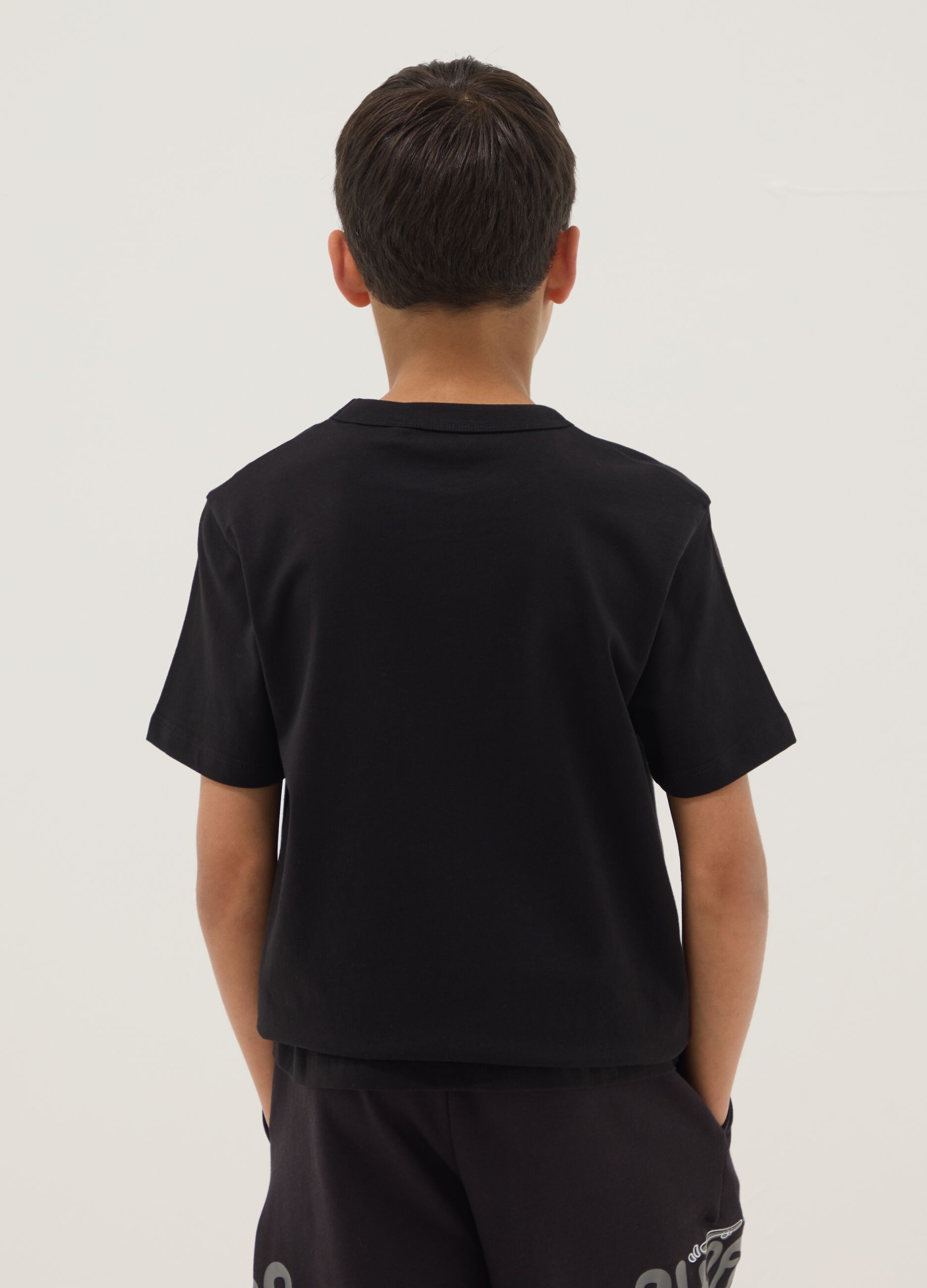 Boys&rsquo; black pure cotton regular fit T-shirt