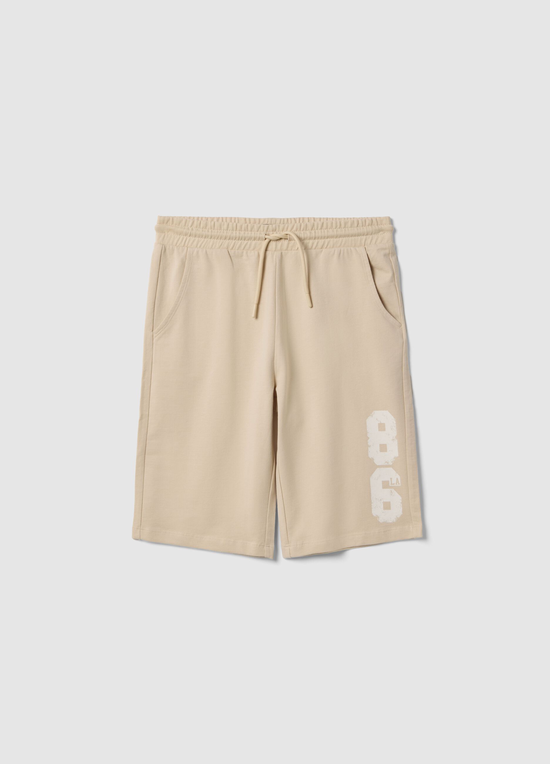 Boys' regular fit beige pure cotton shorts with print