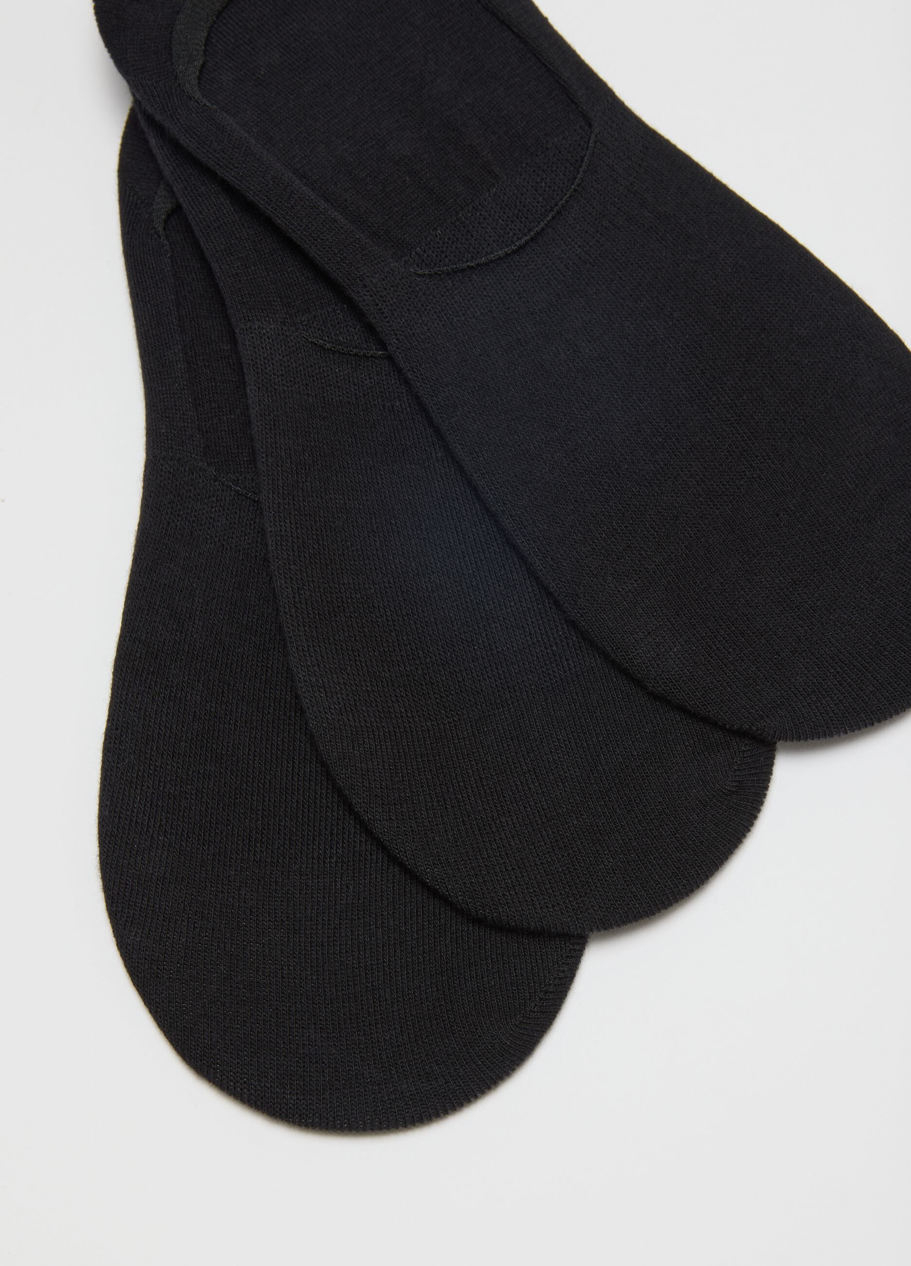 Black Invisible Socks Tripack in Regular Fit Cotton Blend