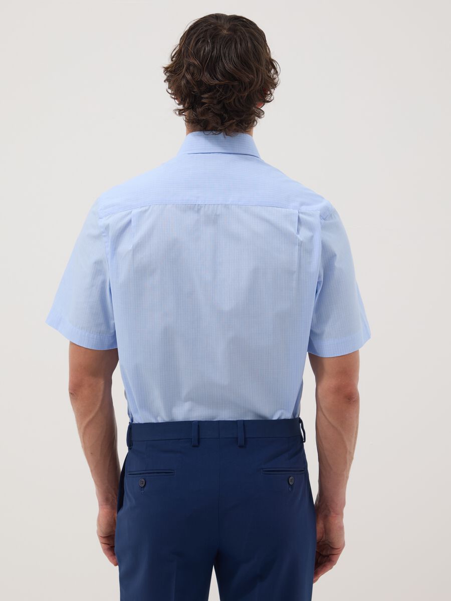 Light blue short-sleeve shirt with button-down collar_2