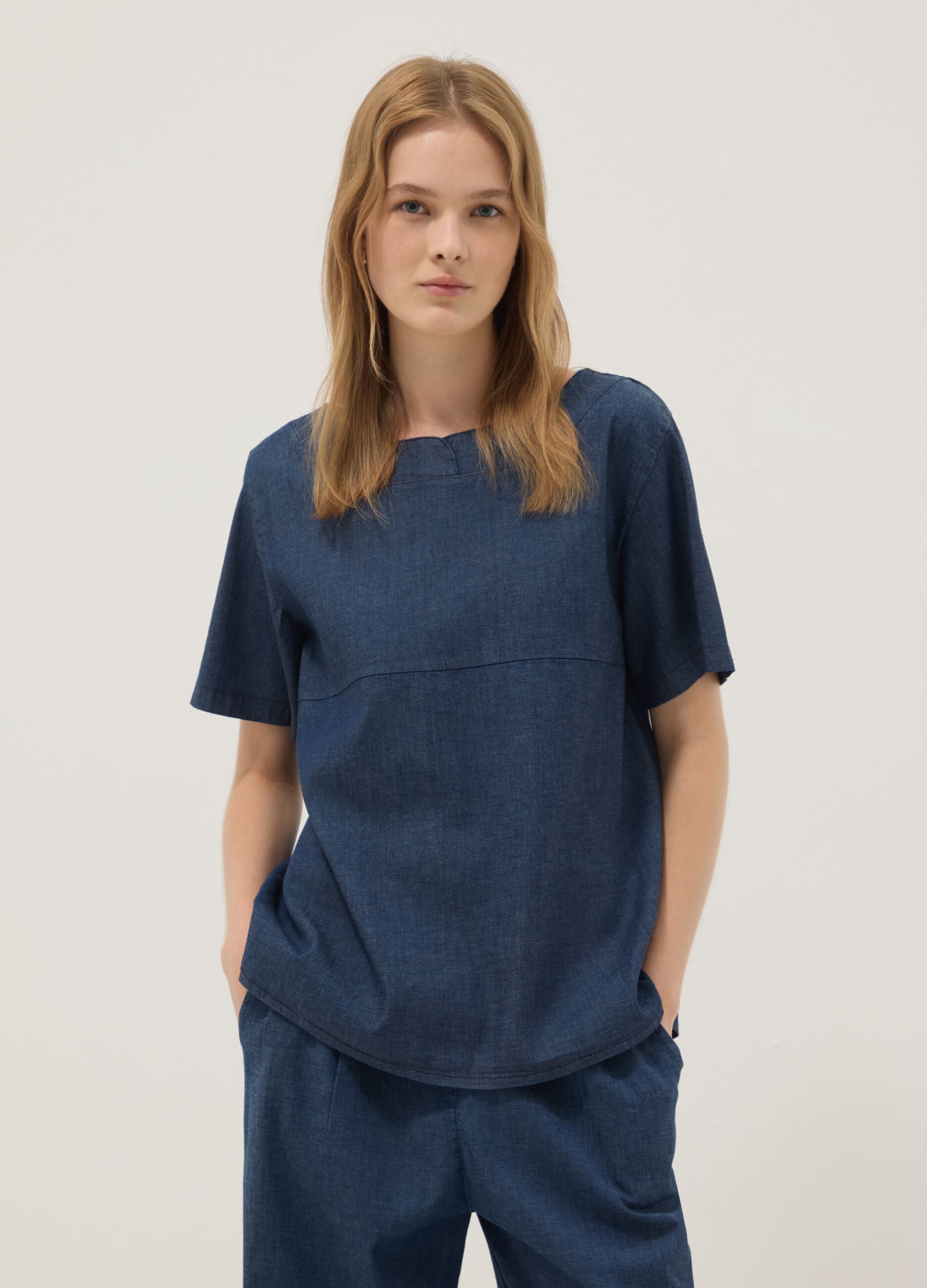 Blue stretch cotton blouse