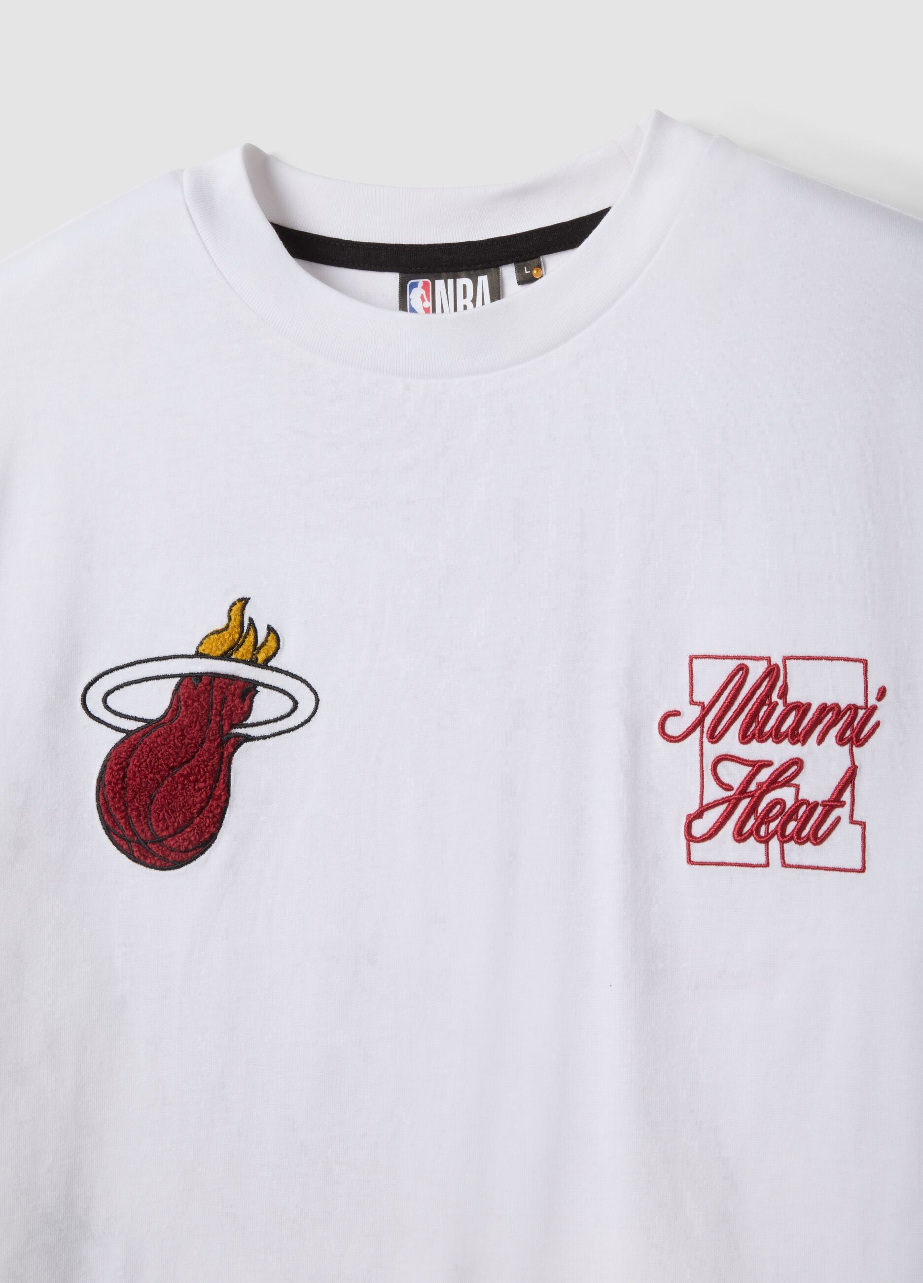 White pure cotton T-shirt with embroidered Miami Heat logo