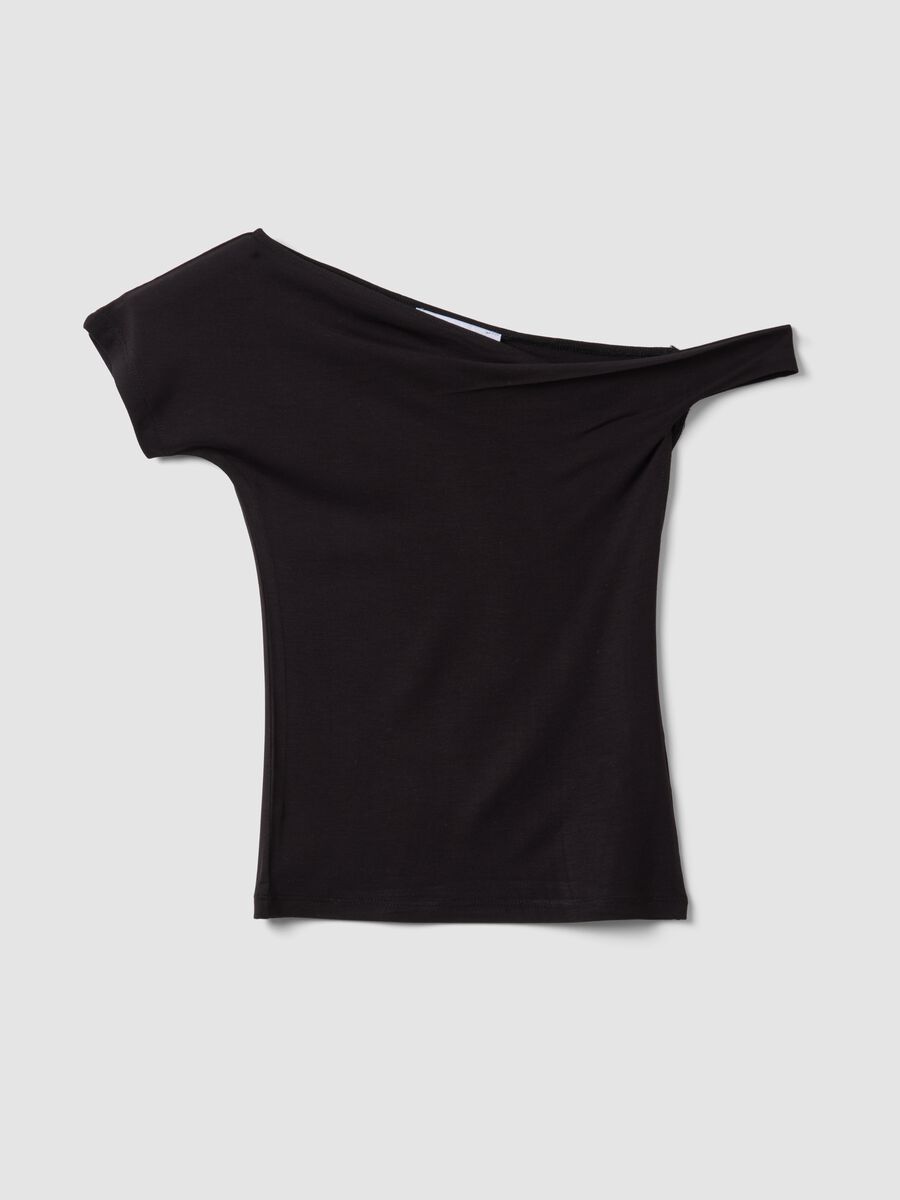 Black stretch viscose T-shirt with wide neckline_4