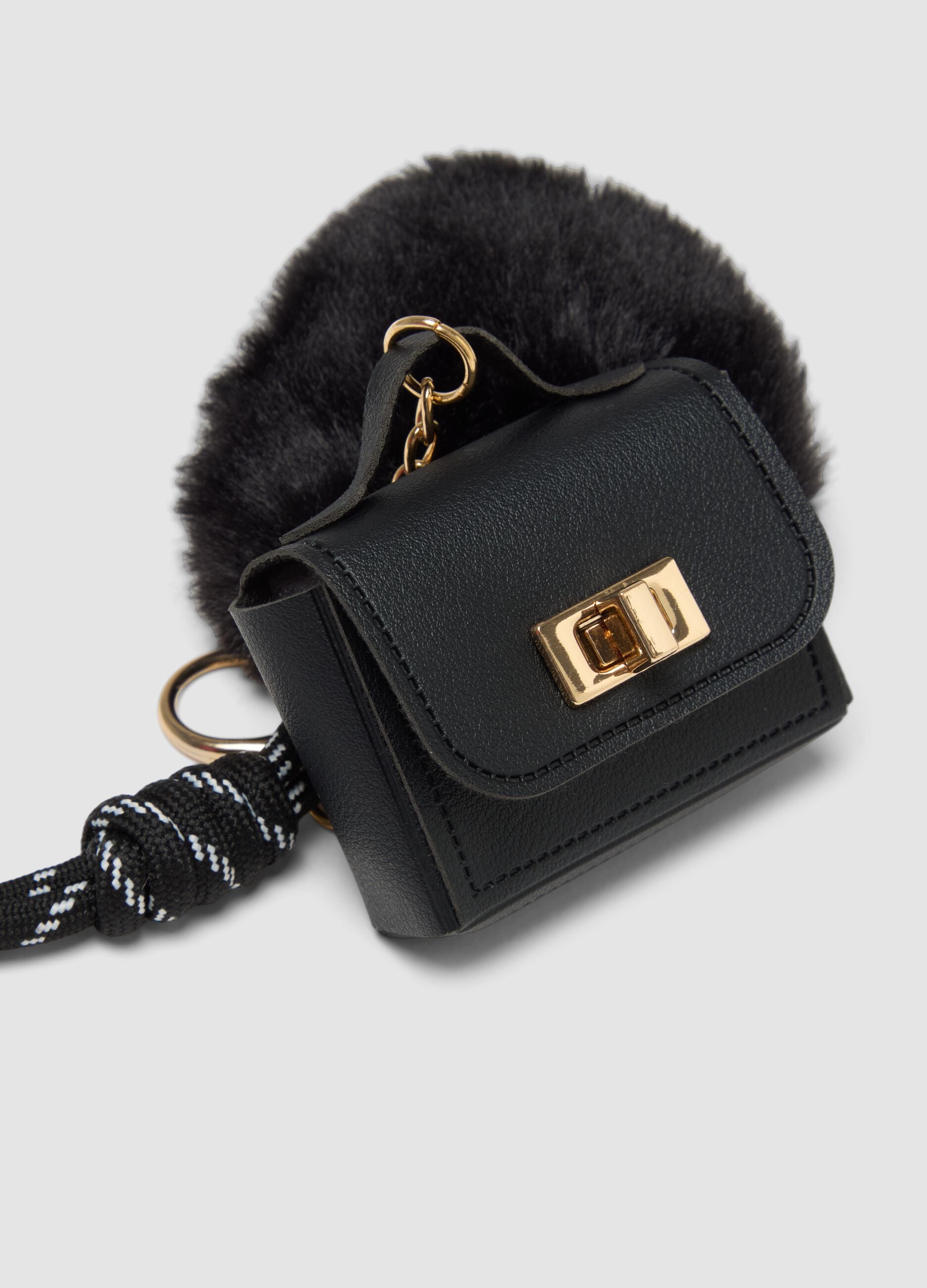 Black keyring with heart charm and mini pouch