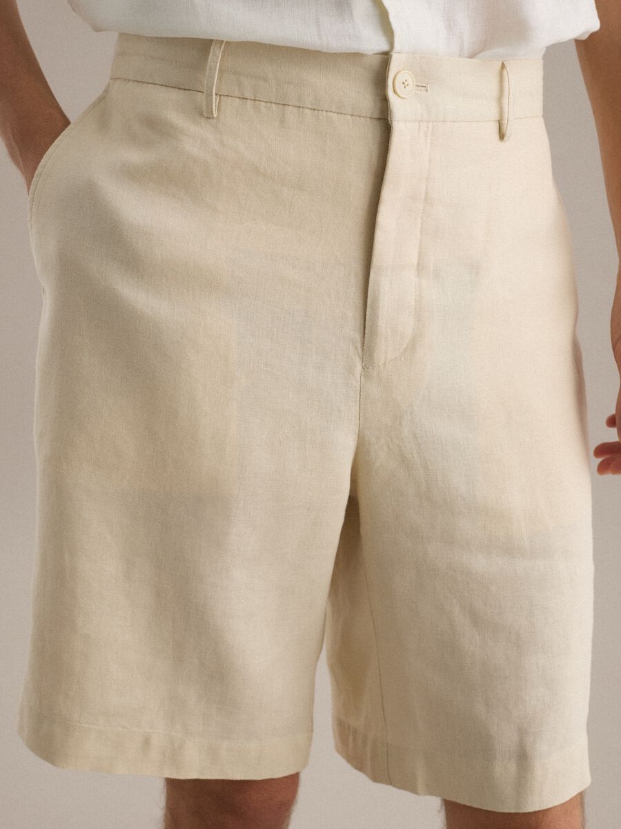 Pure Linen White Bermuda Shorts Regular Fit_3