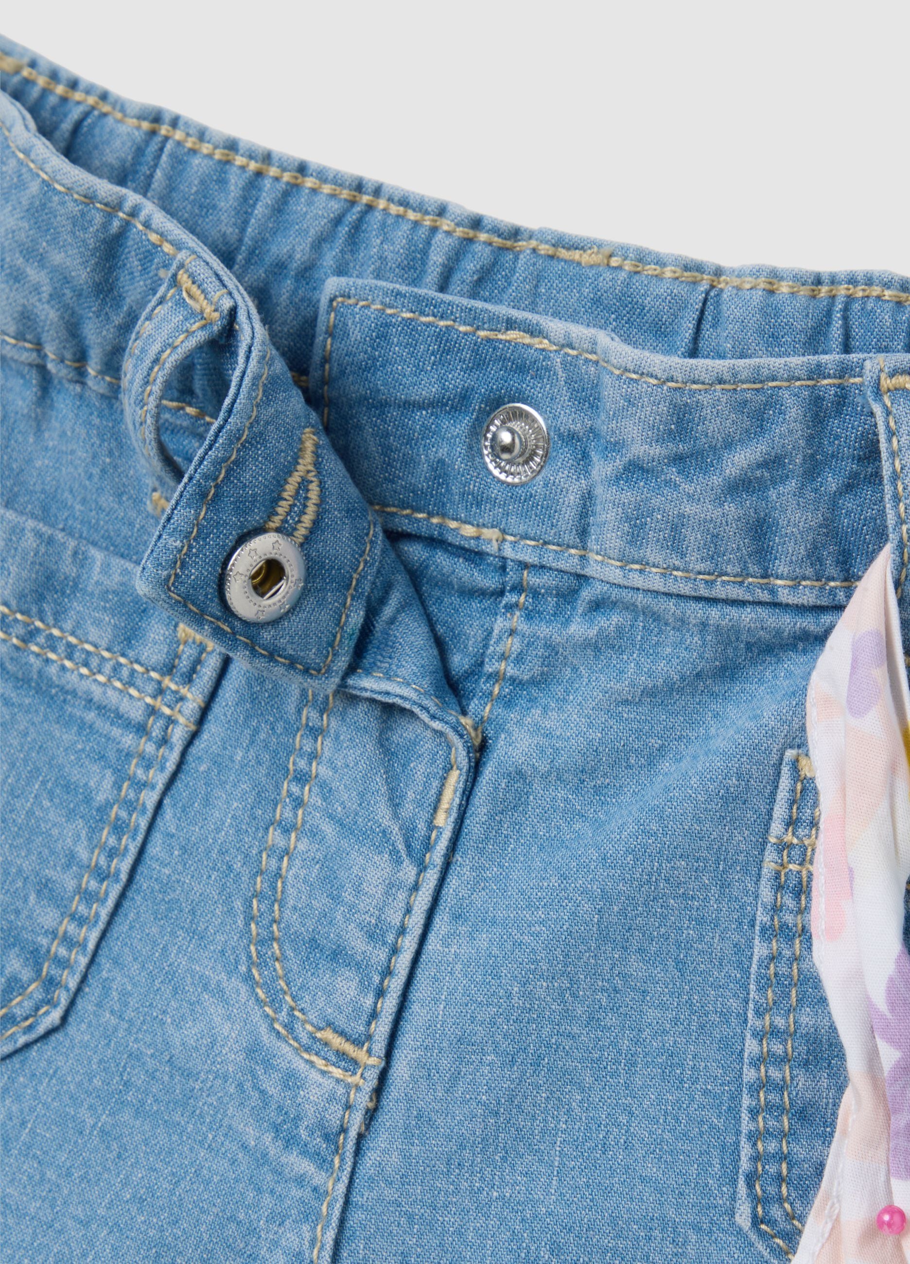 Girls&rsquo; blue shorts in 100% cotton with regular fit and adjustable belt