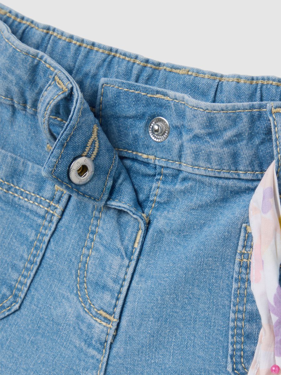 Shorts da bambina blu regular fit con cintura regolabile_2