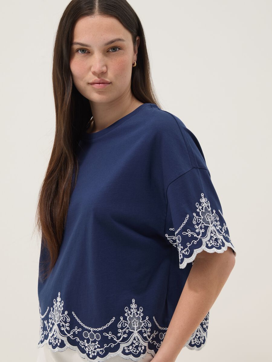 Blue pure cotton embroidered T-shirt, regular fit_2