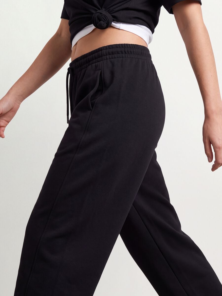 Black barrel-fit cotton-blend joggers_2