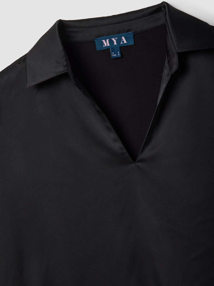 Black short-sleeve polo-collar T-shirt, regular fit_5