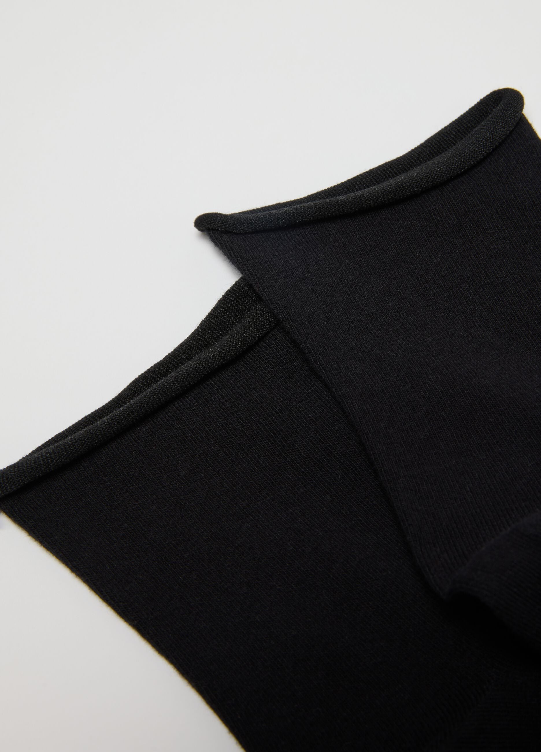 Pack of three black short cotton blend socks with snug fit