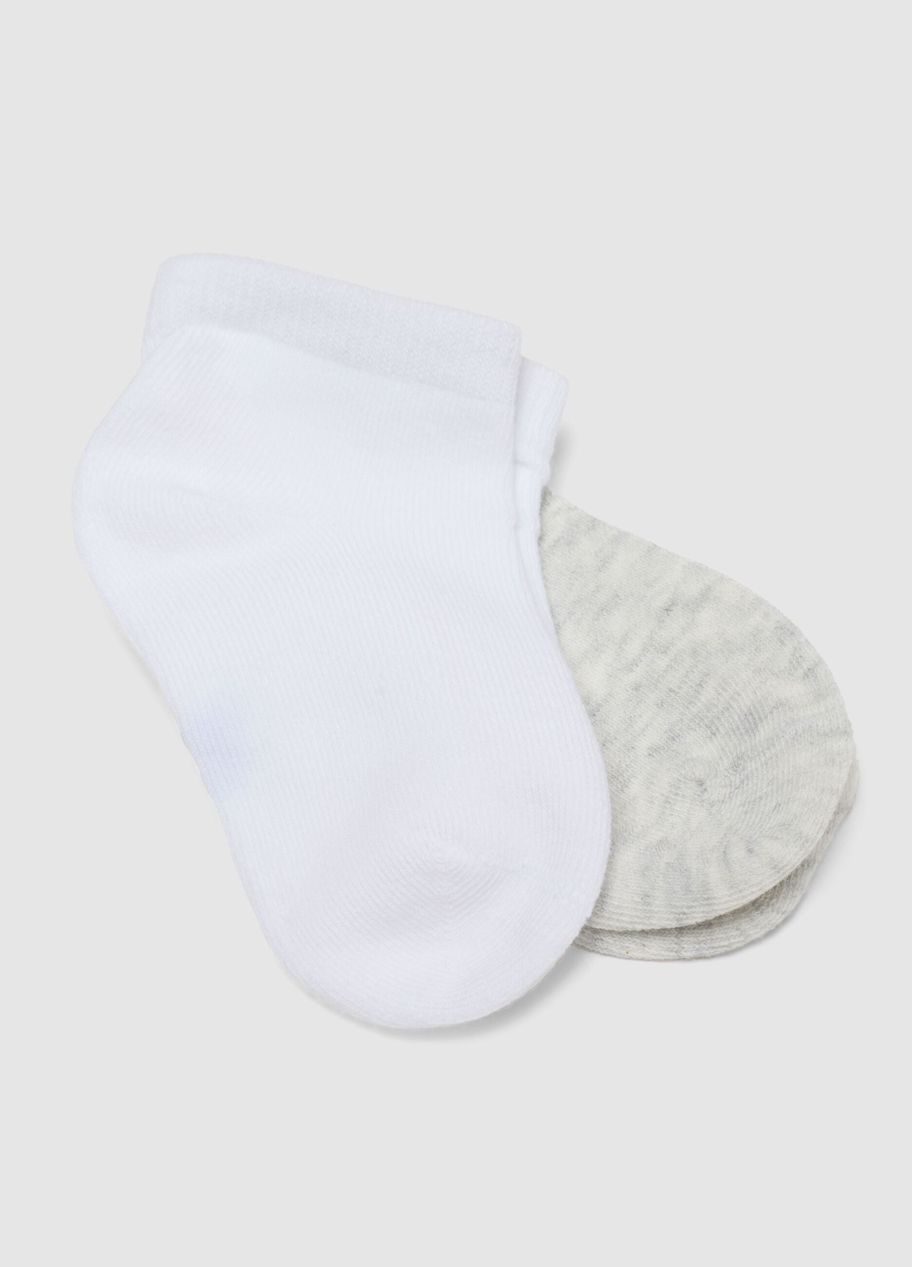 Multipack of multicolour cotton blend short socks for newborns