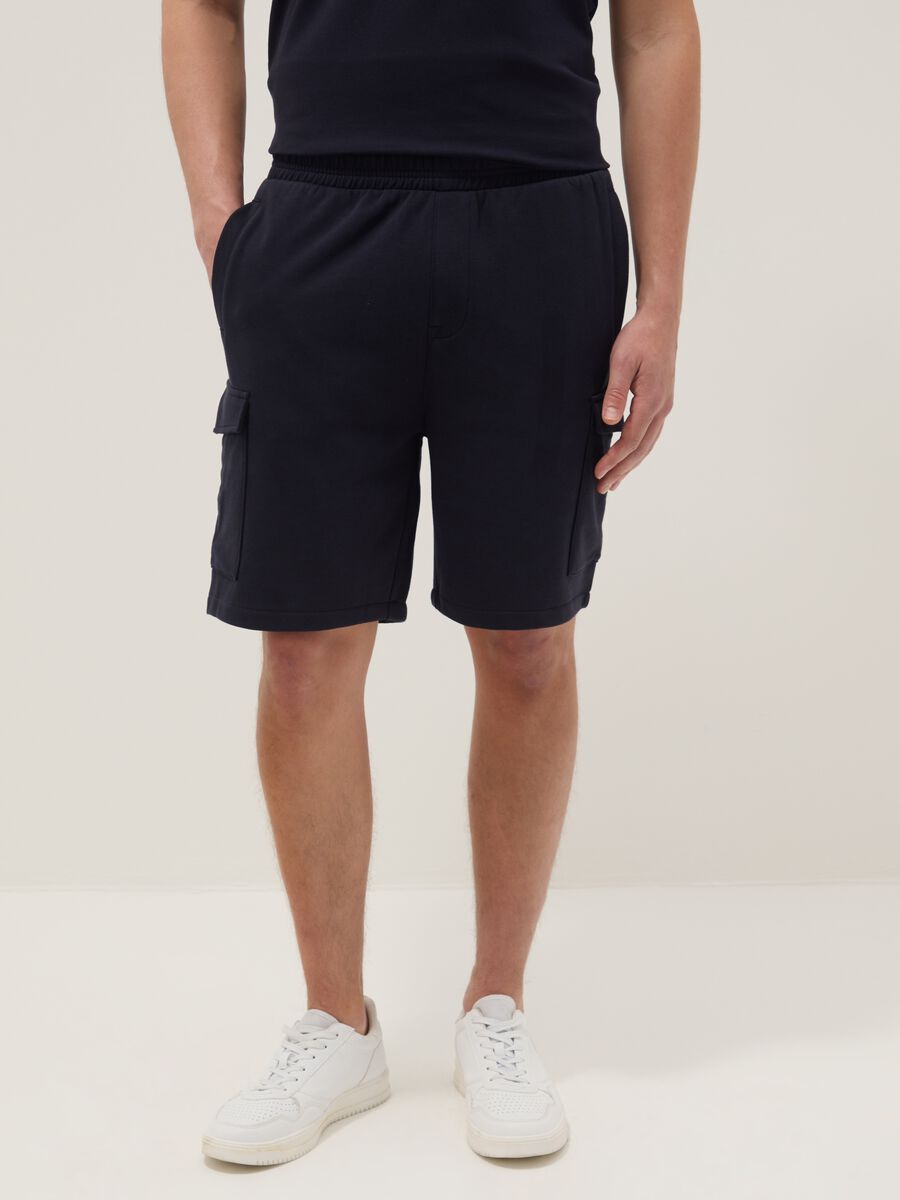 Blue cotton-blend cargo-pocket Bermuda shorts &ndash; relaxed fit_1