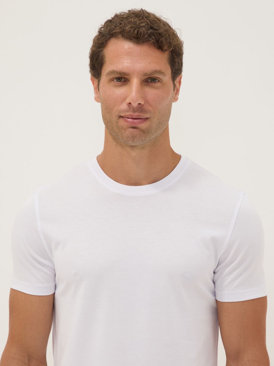 White Supima cotton crew-neck T-shirt, regular fit_2
