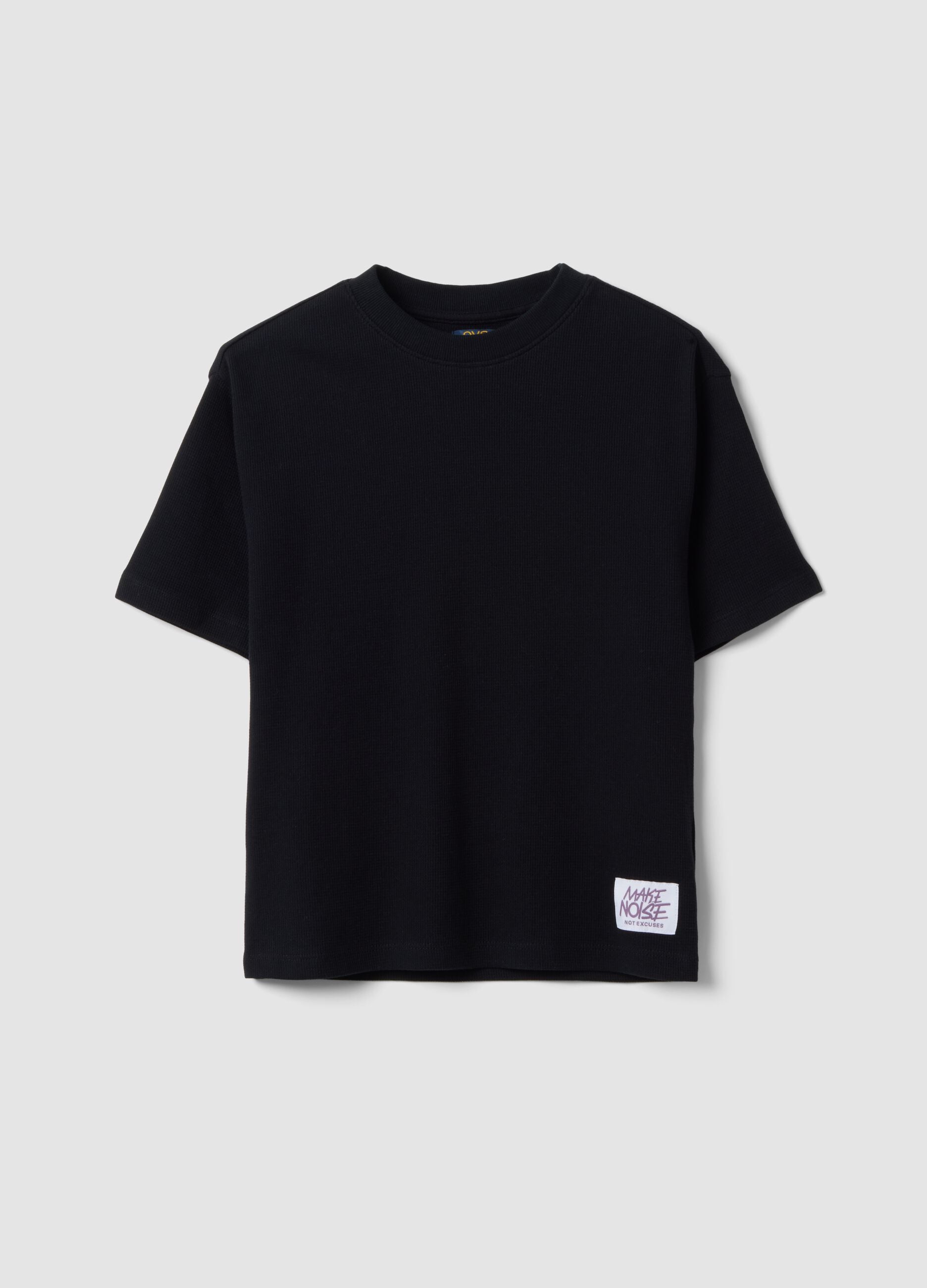 Oversized black pure organic cotton T-shirt with honeycomb texture for boys