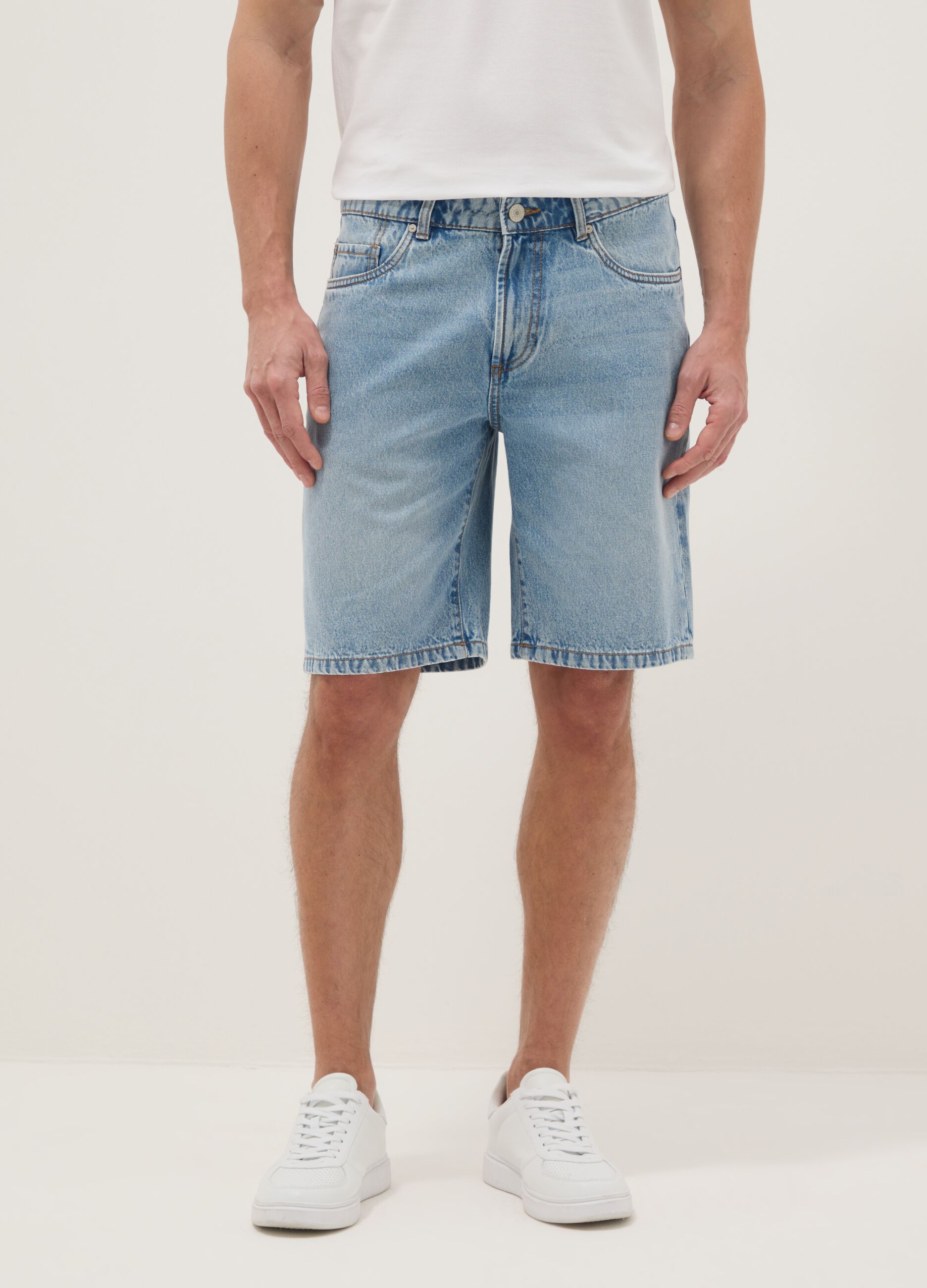 Light blue denim Bermuda shorts in pure cotton, regular fit