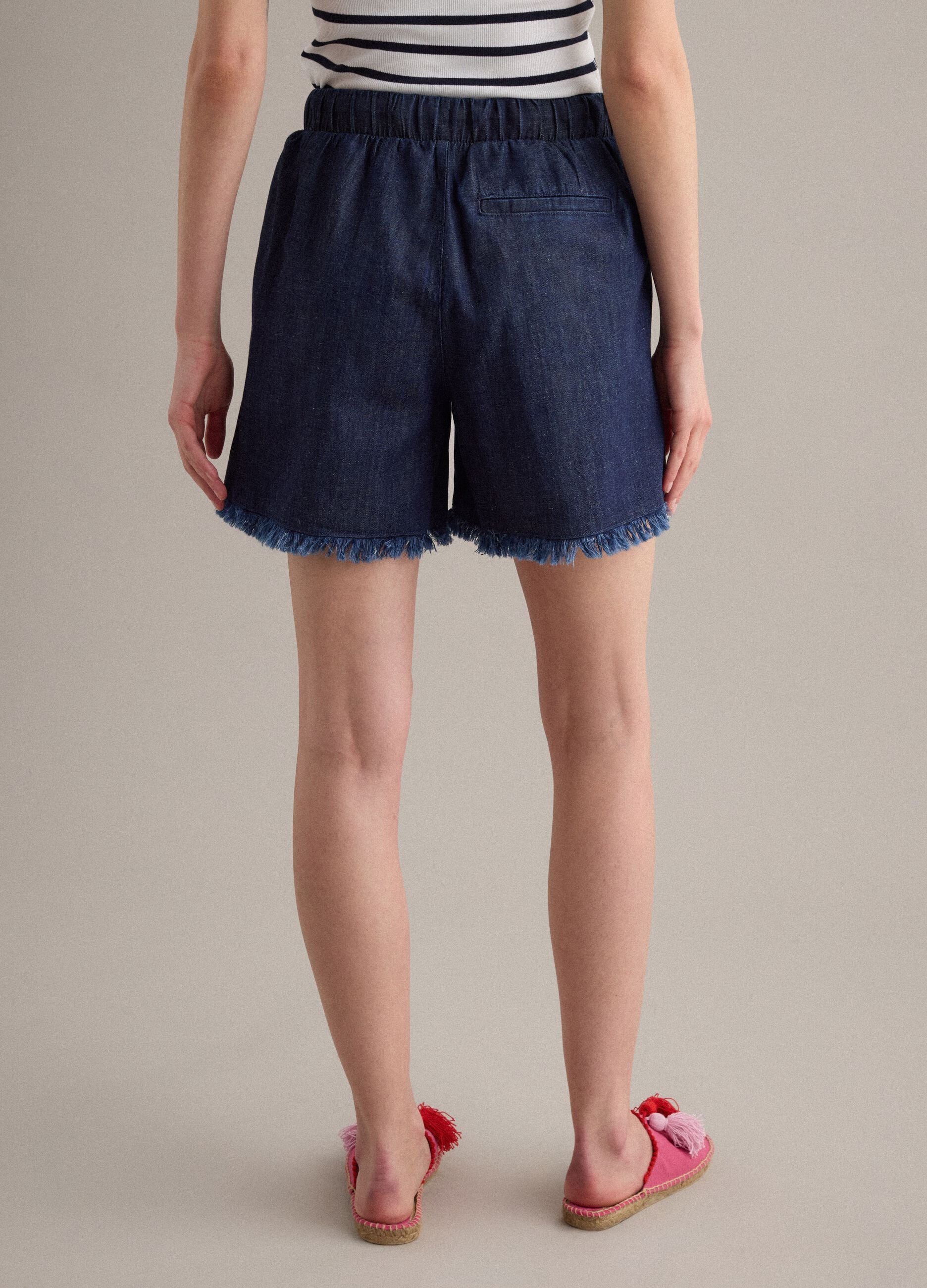 Blue cotton-blend denim shorts, regular fit with frayed hem