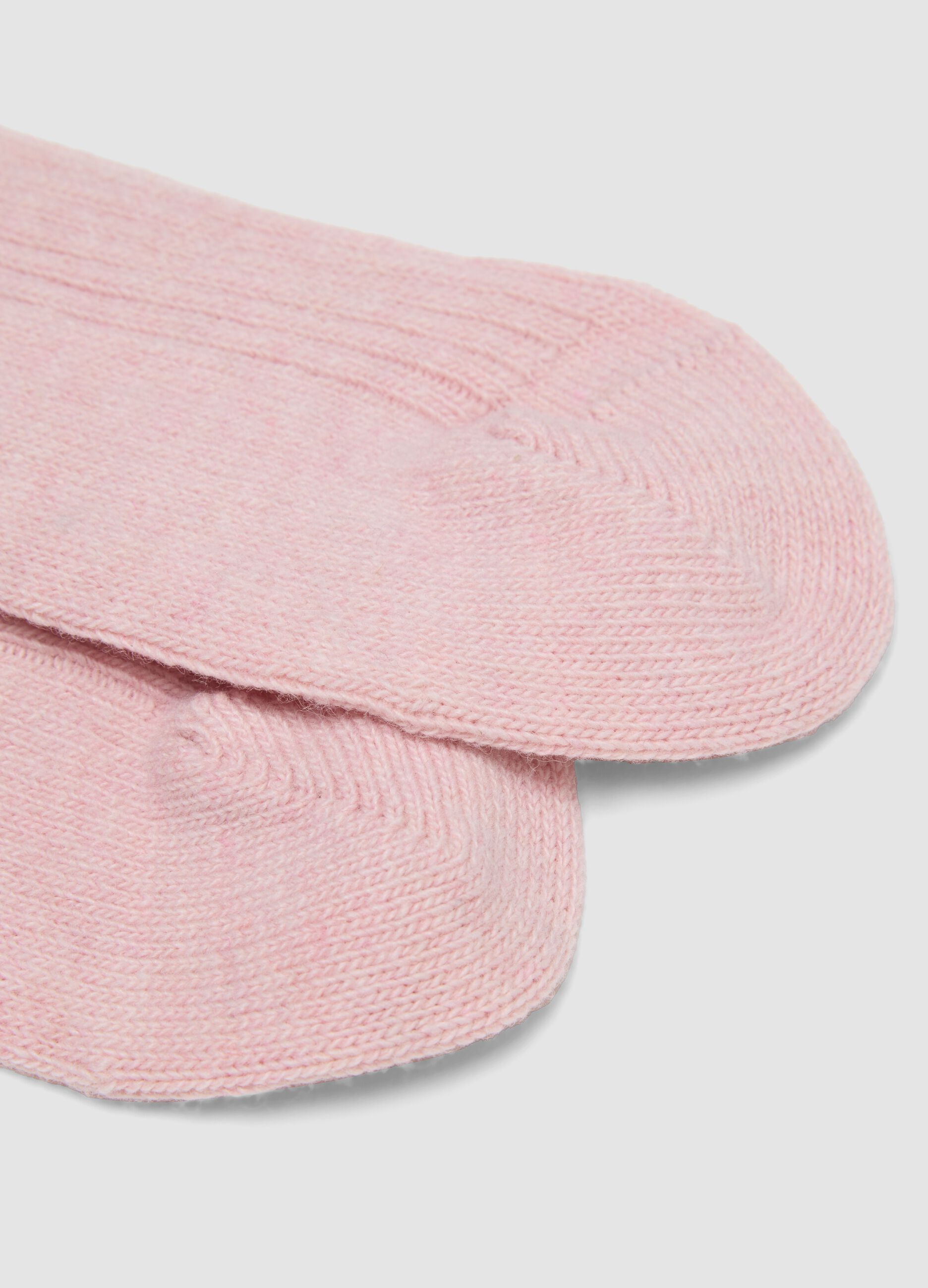 Pink ribbed socks in wool, viscose and stretch cashmere blend