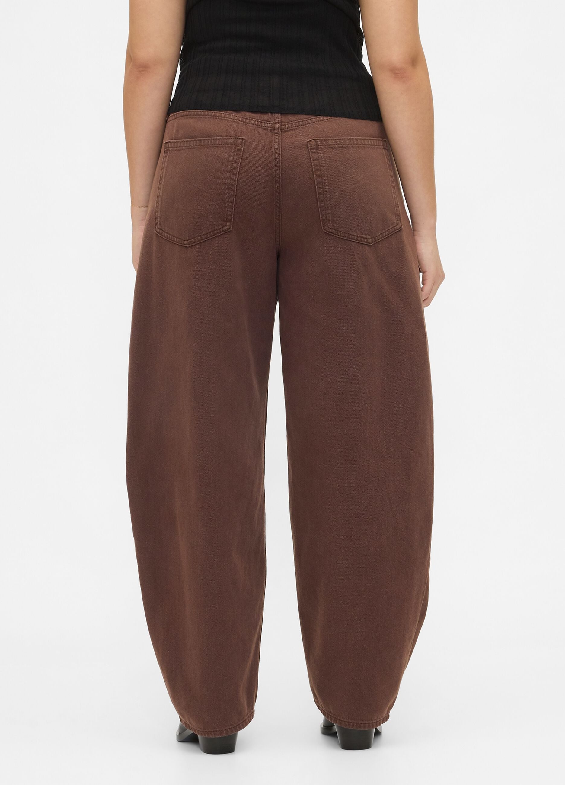 Brown jeans made of cotton and lyocell