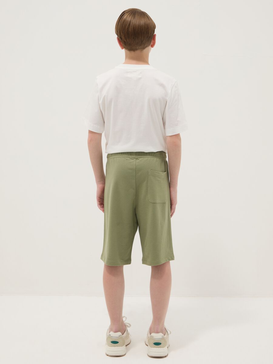 Shorts in puro cotone verde da ragazzo regular fit_1