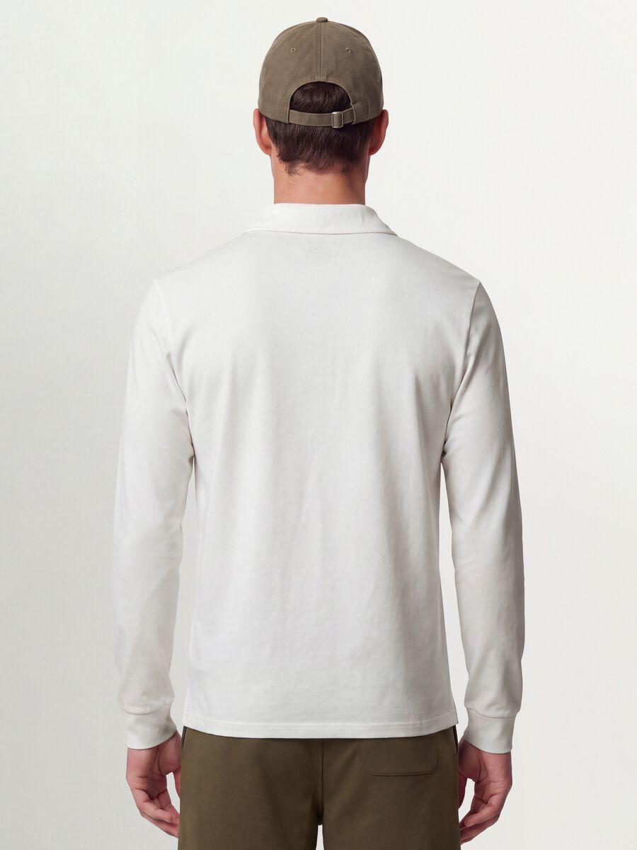 White long-sleeve polo in pure organic cotton piqu&eacute;, regular fit_3