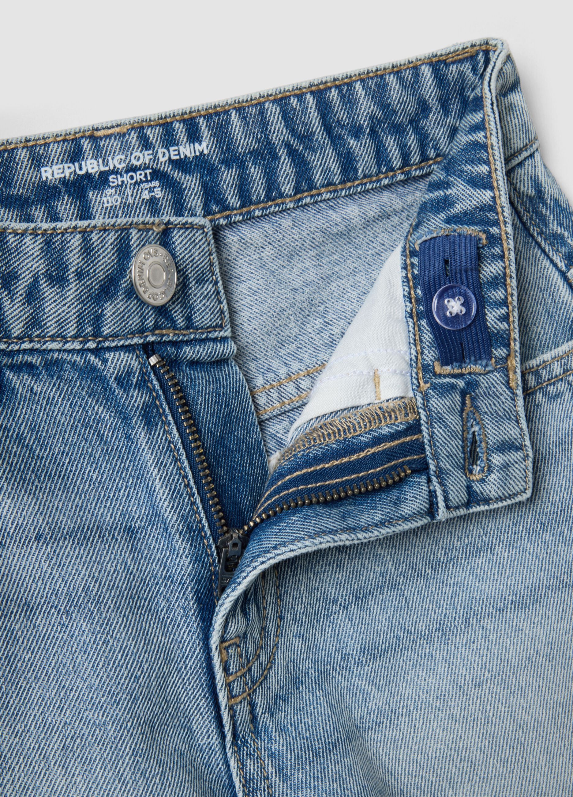 Boys&rsquo; blue denim shorts in pure cotton, regular fit